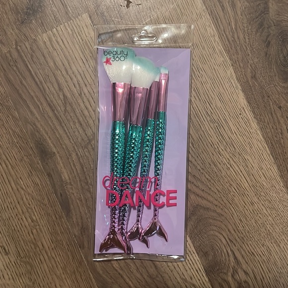 Beauty 360 Mermaid Make Up Brush Set - Picture 2 of 2